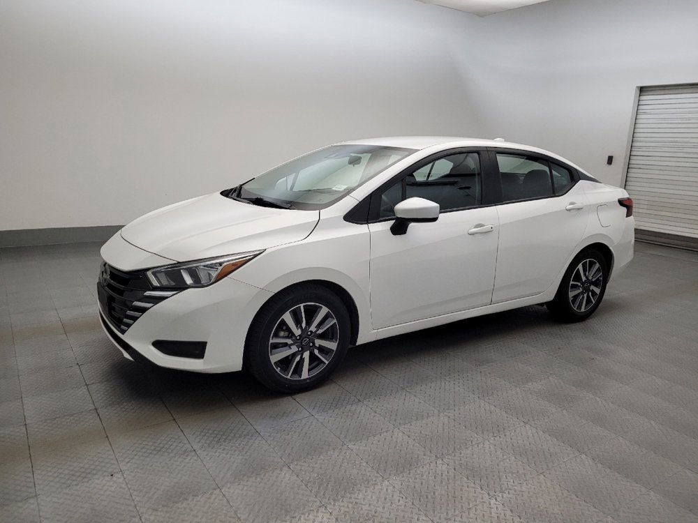 Used 2024 Nissan Versa SV FWD image 2