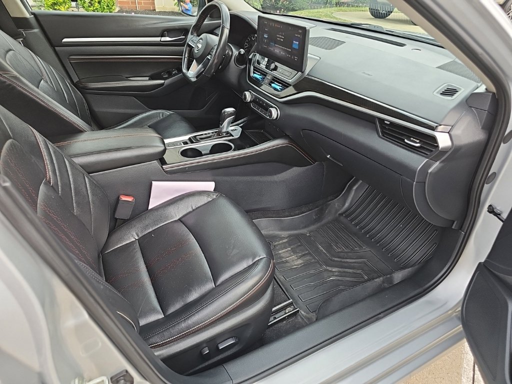 Used 2023 Nissan Altima 2.5 SR w/ SR Premium Package AWD/4WD image 29