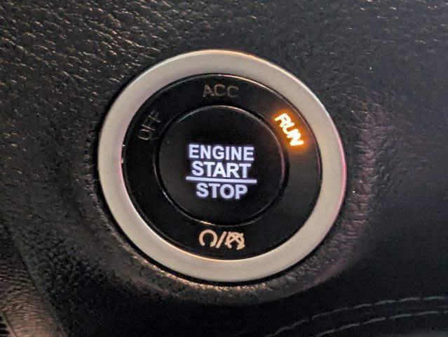 Used 2022 Dodge Challenger R/T RWD image 31