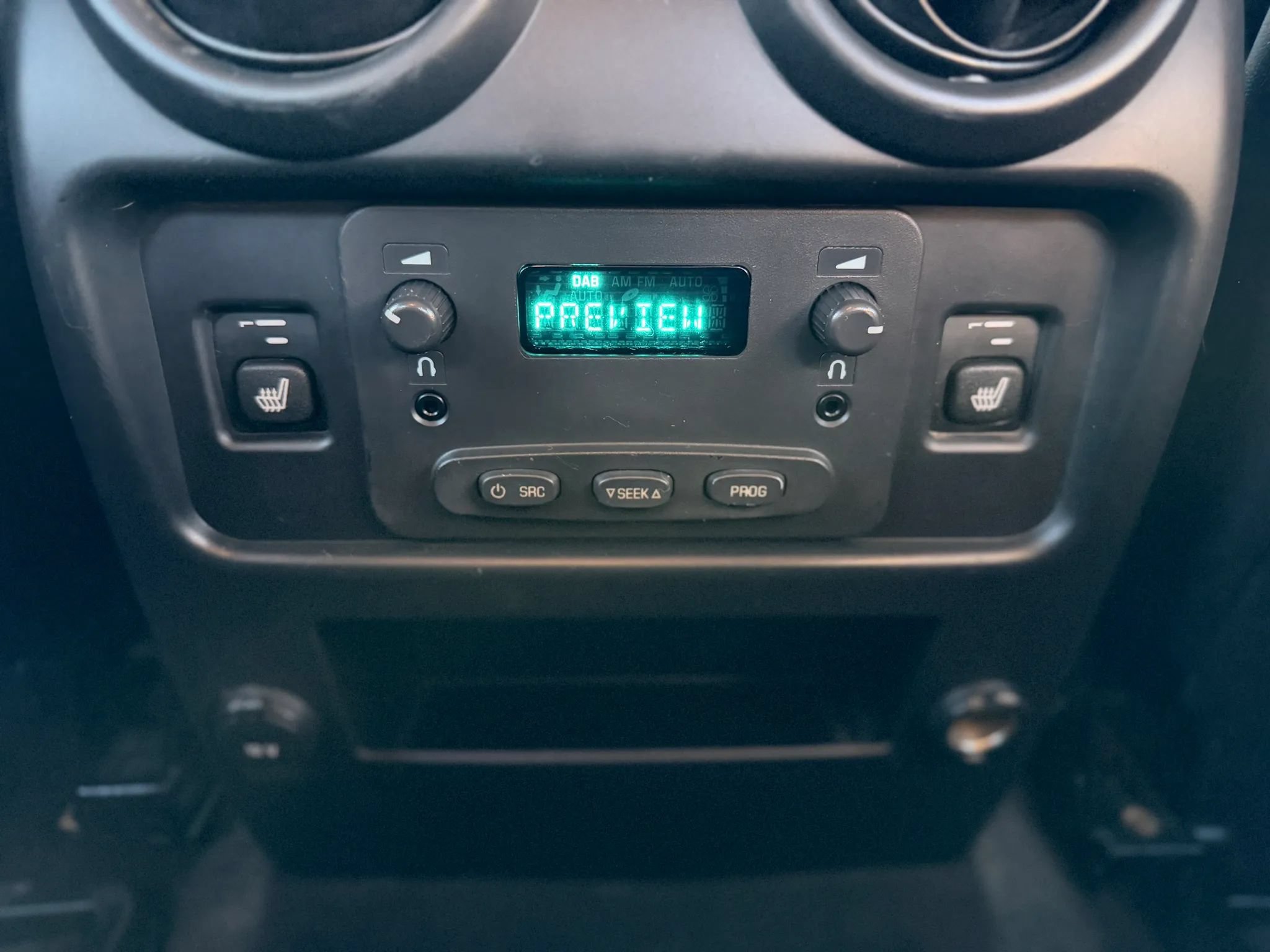 Used 2005 HUMMER H2 SUT w/ Preferred Equipment Group AWD/4WD image 33