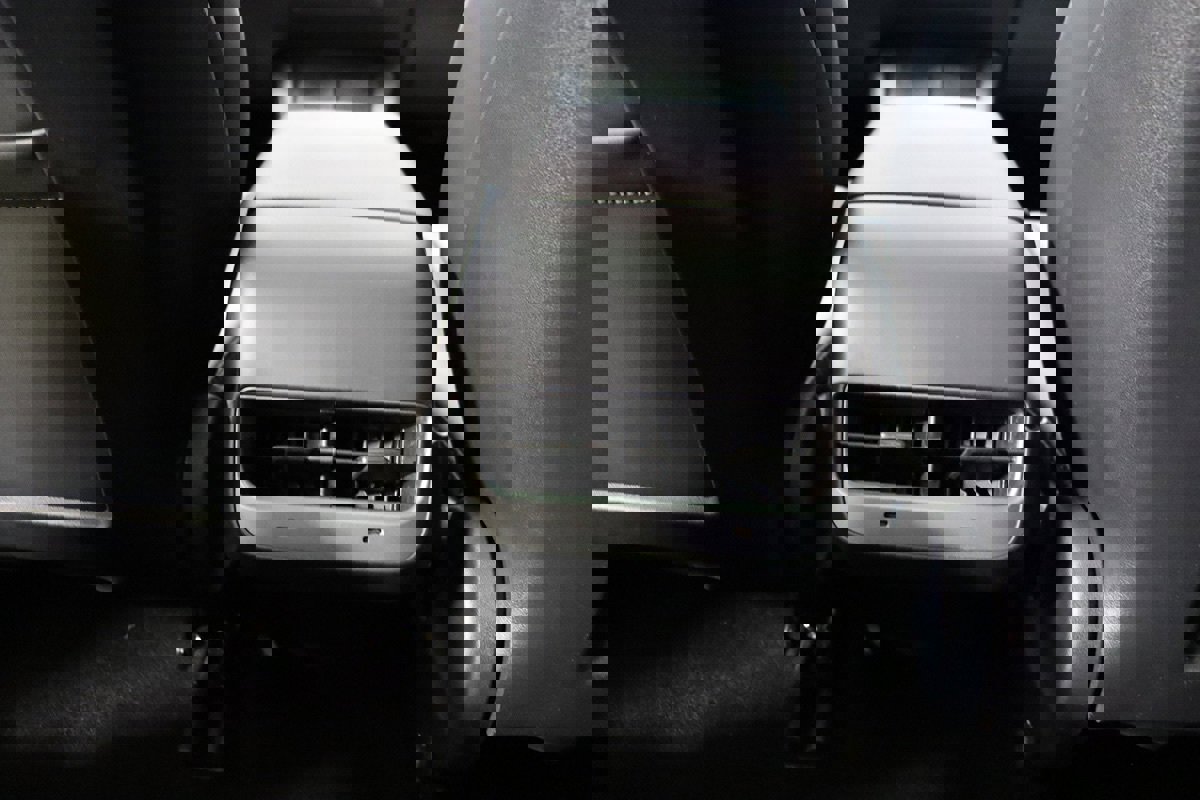 Used 2023 Tesla Model 3 Standard Range image 42