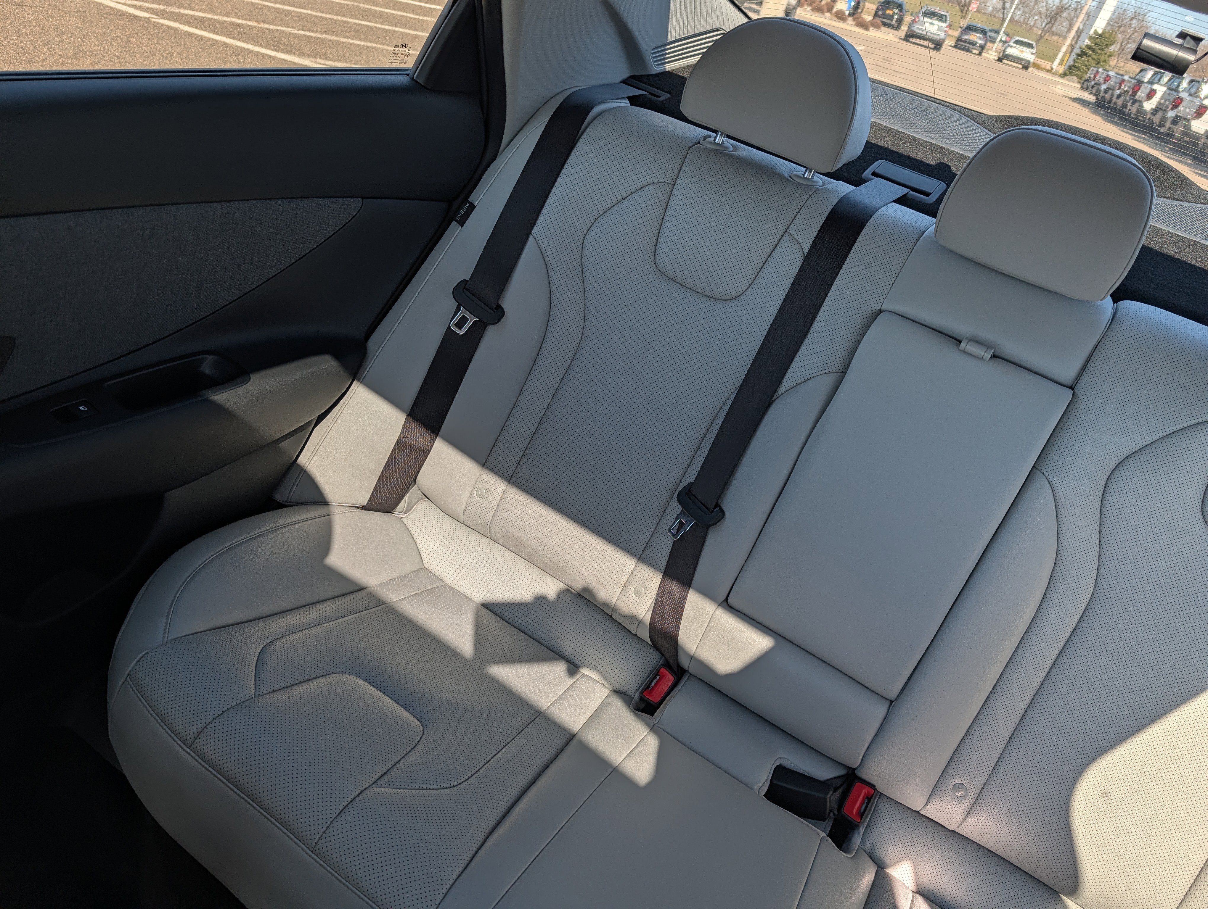 Used 2024 Hyundai Elantra Limited image 12