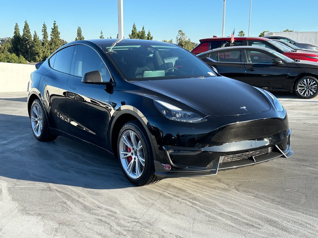 Used 2024 Tesla Model Y Long Range AWD/4WD image 10