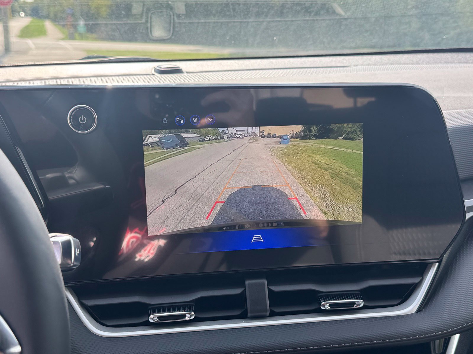 New 2027 Chevrolet Equinox LT AWD/4WD image 19