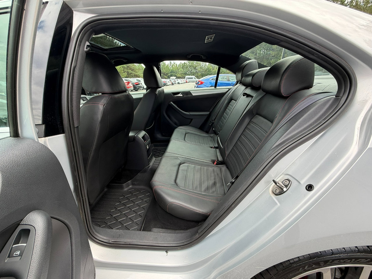 Used 2013 Volkswagen Jetta GLI Autobahn image 11