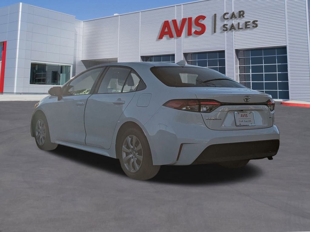 Used 2025 Toyota Corolla LE video 3