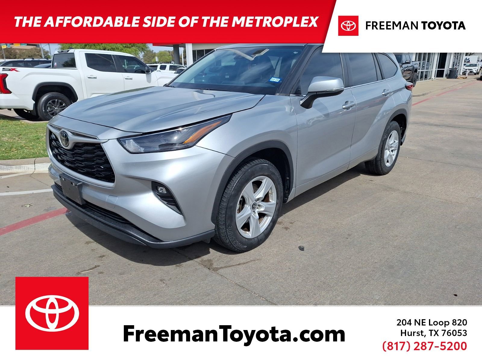 Used 2023 Toyota Highlander LE FWD image 1