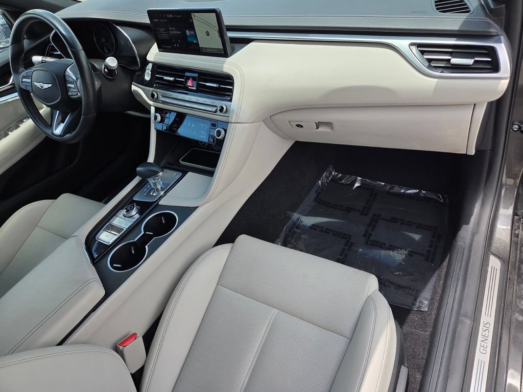 Used 2025 Genesis G70 2.5T RWD image 16