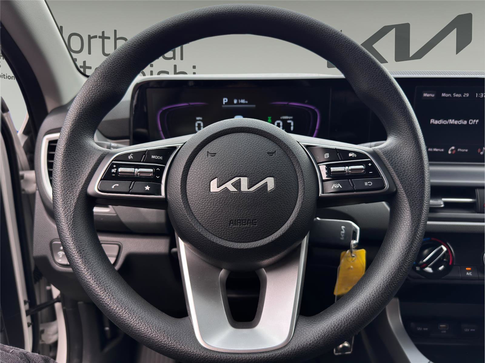 Used 2024 Kia Seltos LX image 17