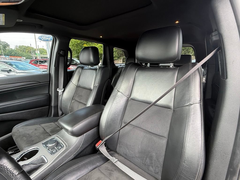 Used 2022 Jeep Grand Cherokee Laredo X AWD/4WD image 22