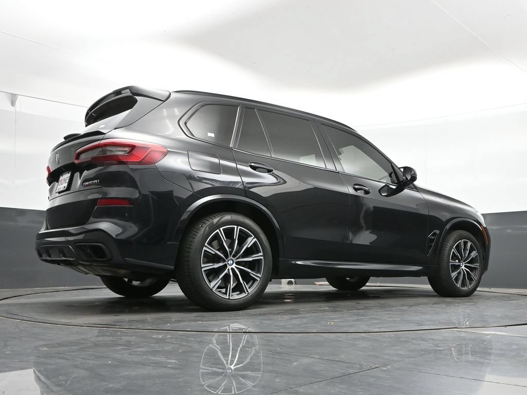 Used 2020 BMW X5 M50i AWD/4WD image 42