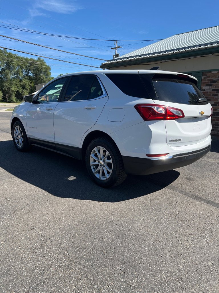 Used 2021 Chevrolet Equinox LT image 2
