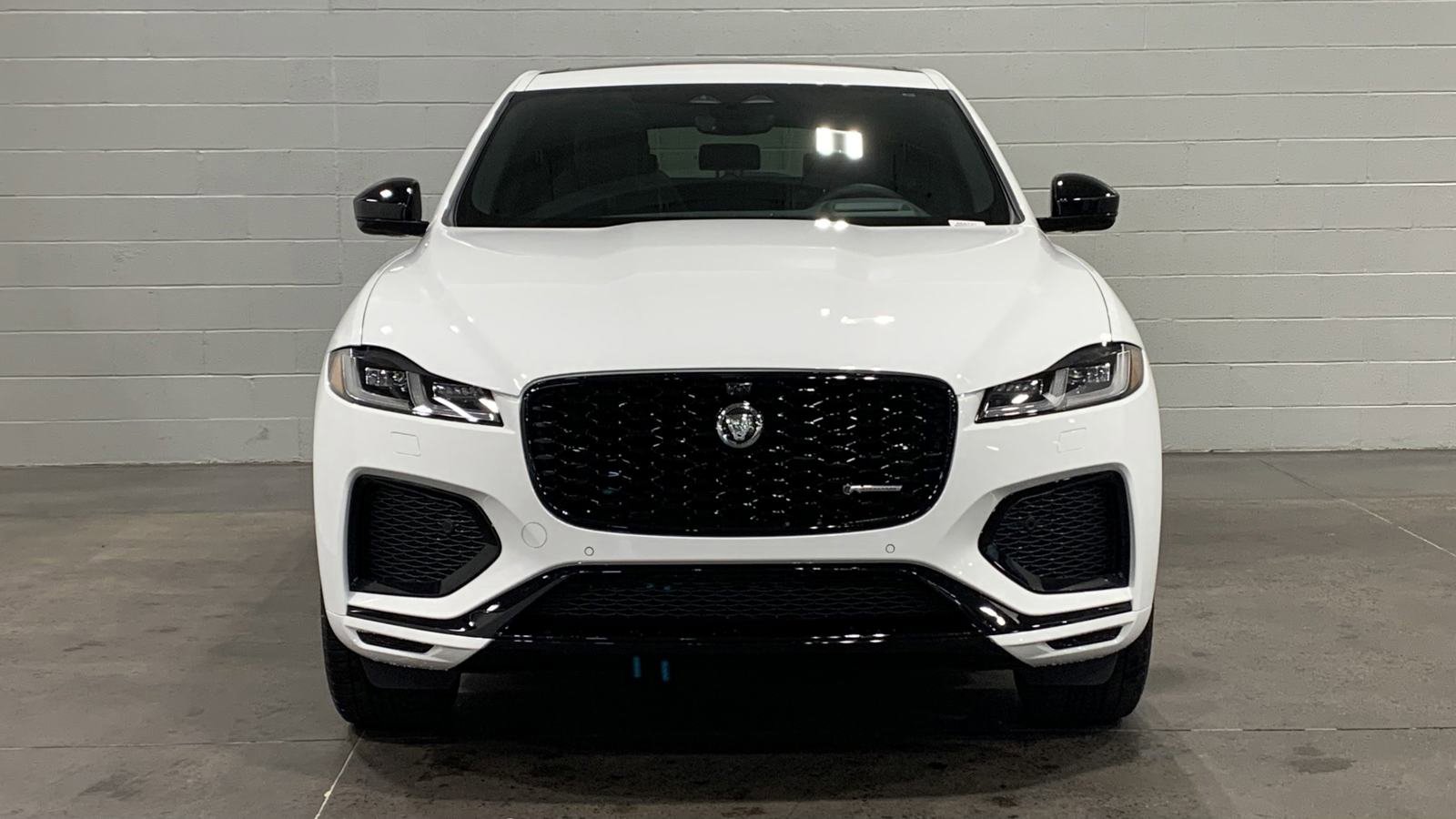 Used 2025 Jaguar F-PACE R-Dynamic S image 9