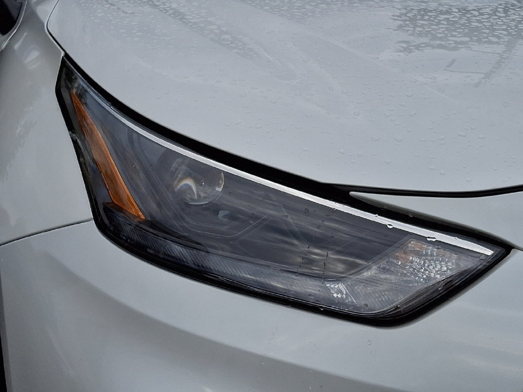 Certified 2025 Toyota Highlander LE AWD/4WD image 9