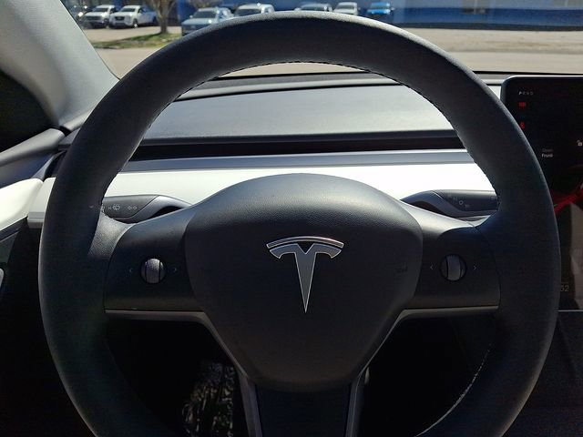 Used 2024 Tesla Model Y Performance image 22
