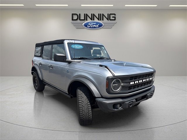 Used 2022 Ford Bronco Black Diamond image 4