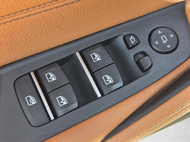 Used 2022 BMW M550i xDrive AWD/4WD image 12