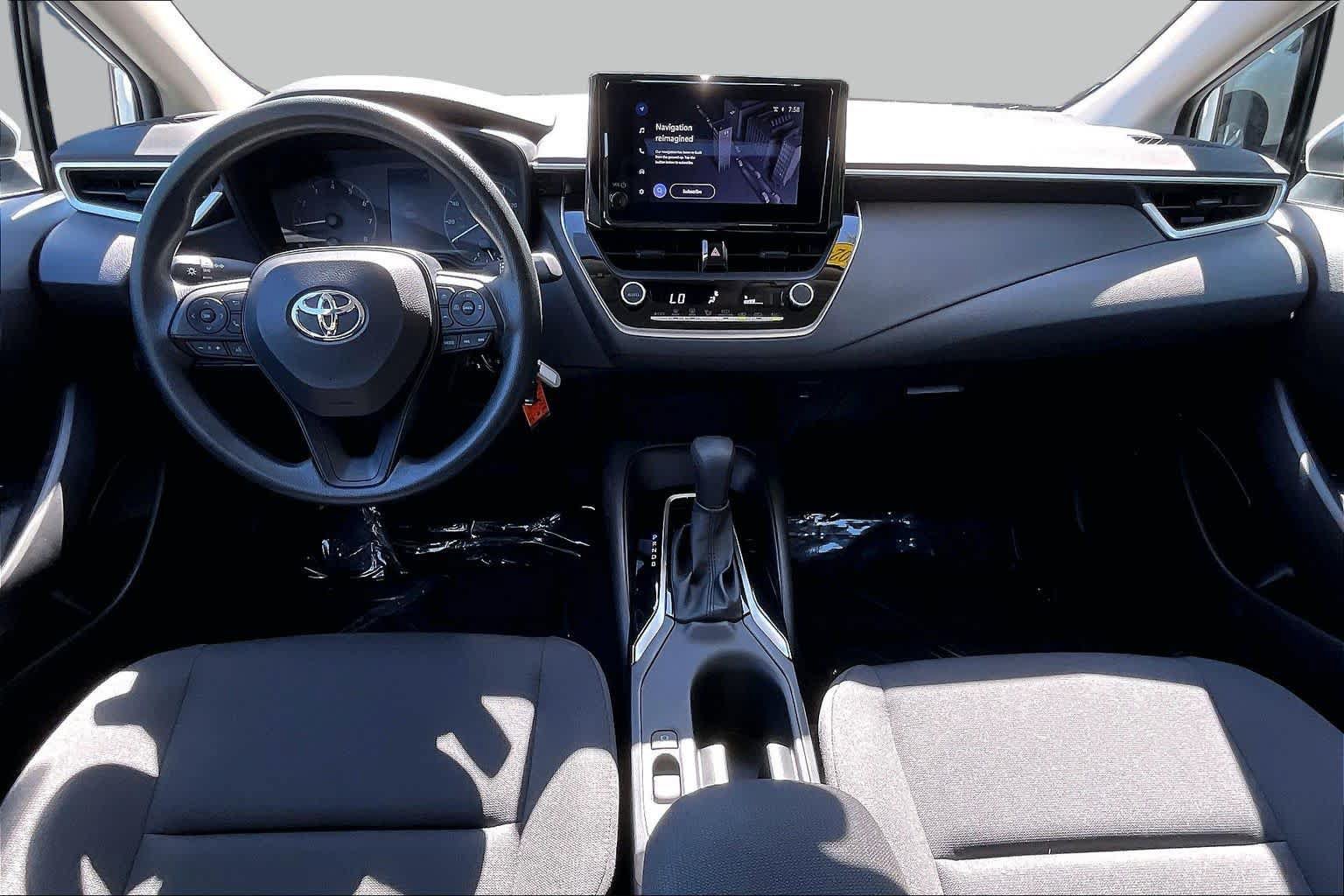 Used 2024 Toyota Corolla LE FWD image 15