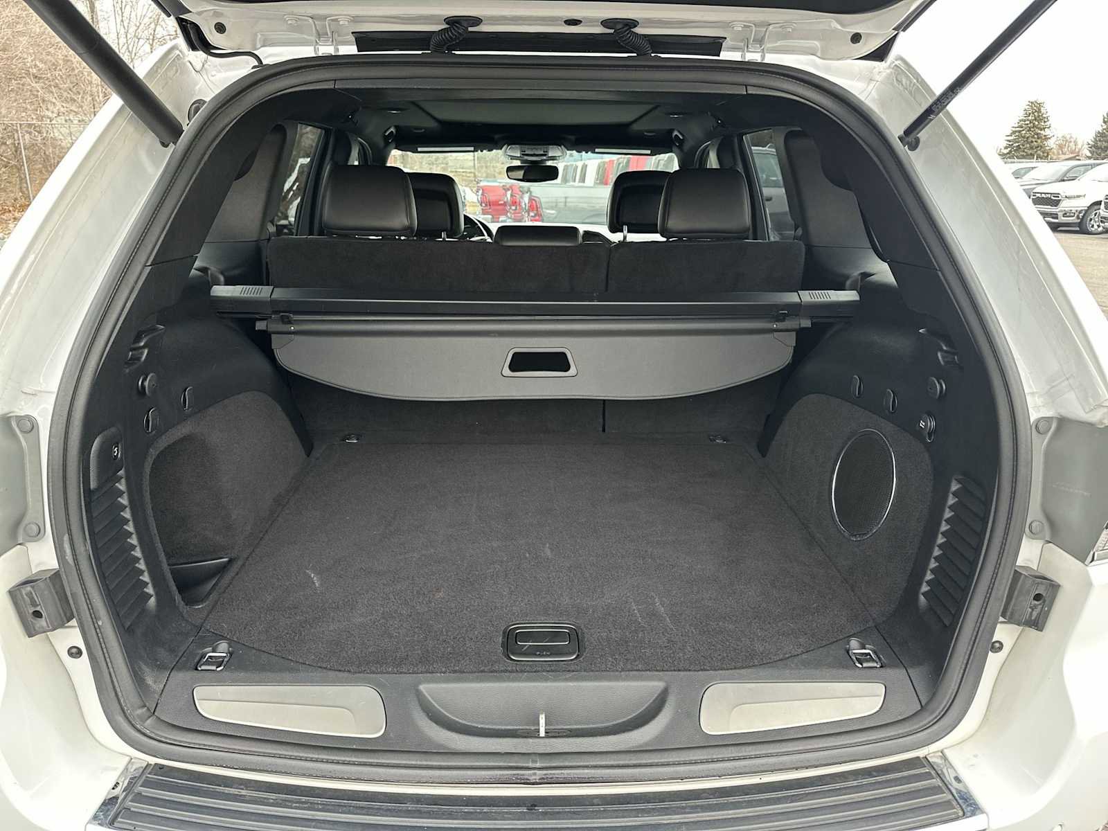 Used 2020 Jeep Grand Cherokee Overland image 20