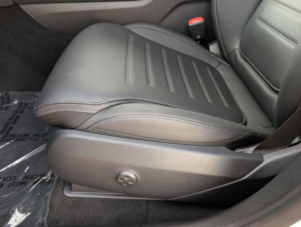 New 2026 Mercedes-Benz GLC 300 4MATIC image 23