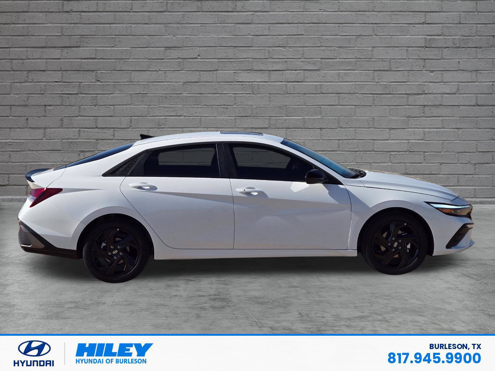 New 2026 Hyundai Elantra SEL Sport FWD image 3
