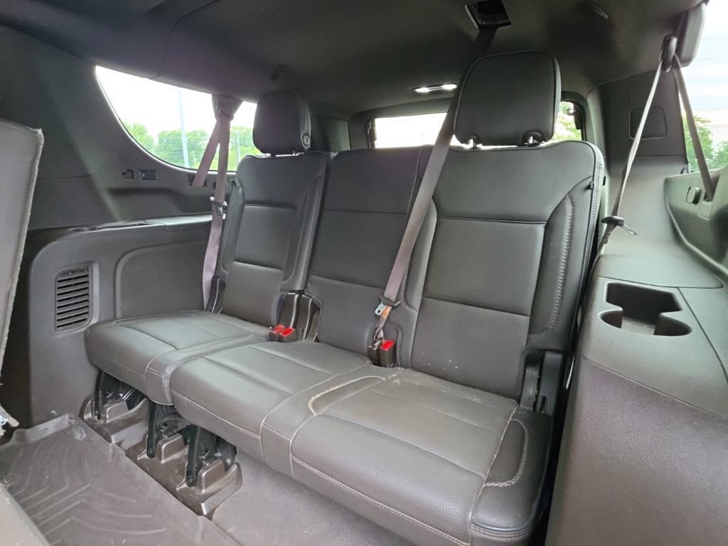 Used 2021 GMC Yukon XL Denali w/ Denali Premium Package AWD/4WD image 11
