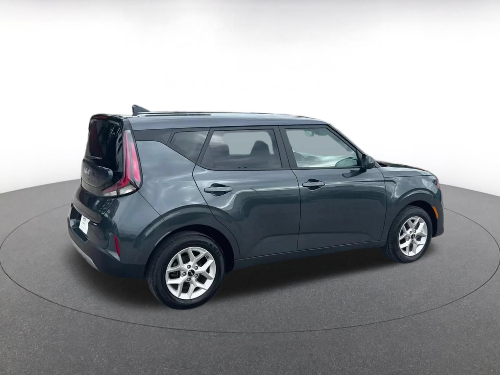 Used 2025 Kia Soul LX w/ LX Technology Package FWD image 15