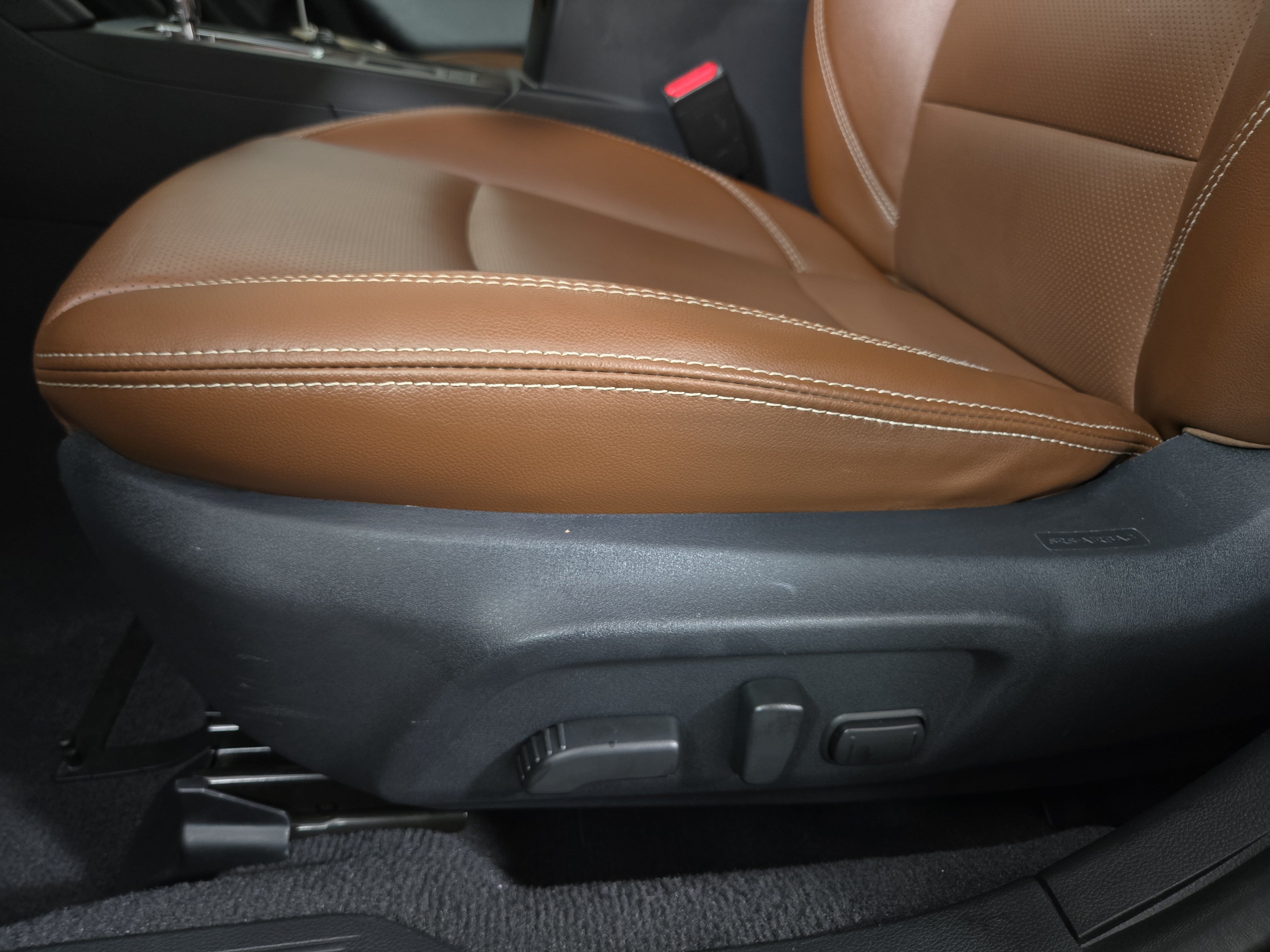 Used 2018 Subaru Outback 2.5i Touring w/ Popular Package #3 AWD/4WD image 31