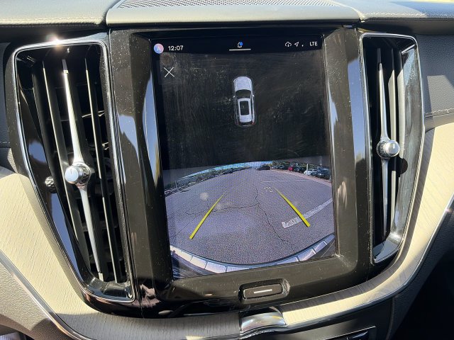 Used 2022 Volvo XC60 B6 Inscription w/ Protection Package Premier AWD/4WD image 26