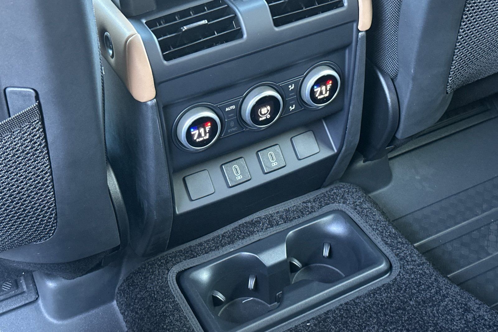 New 2026 Land Rover Defender 130 V8 image 13