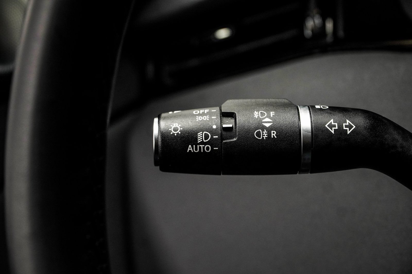 Used 2024 Land Rover Range Rover Evoque Dynamic SE AWD/4WD image 31