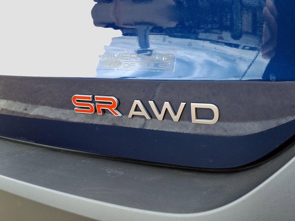 Used 2025 Nissan Kicks SR image 9