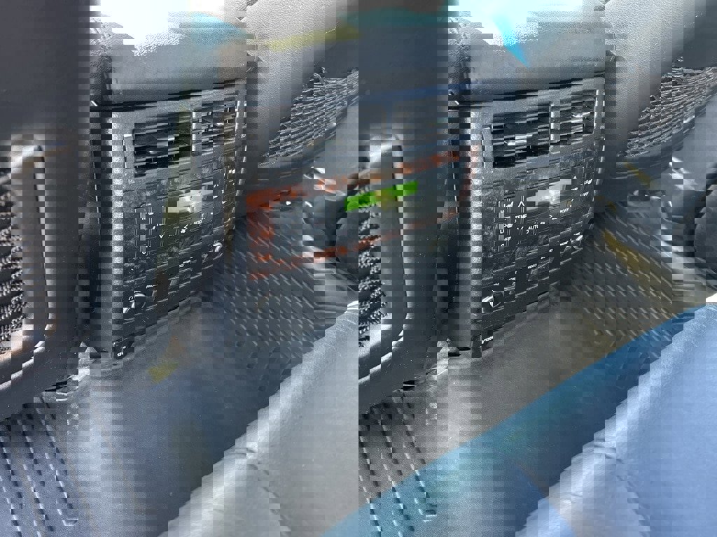 Used 2015 Toyota Land Cruiser image 15