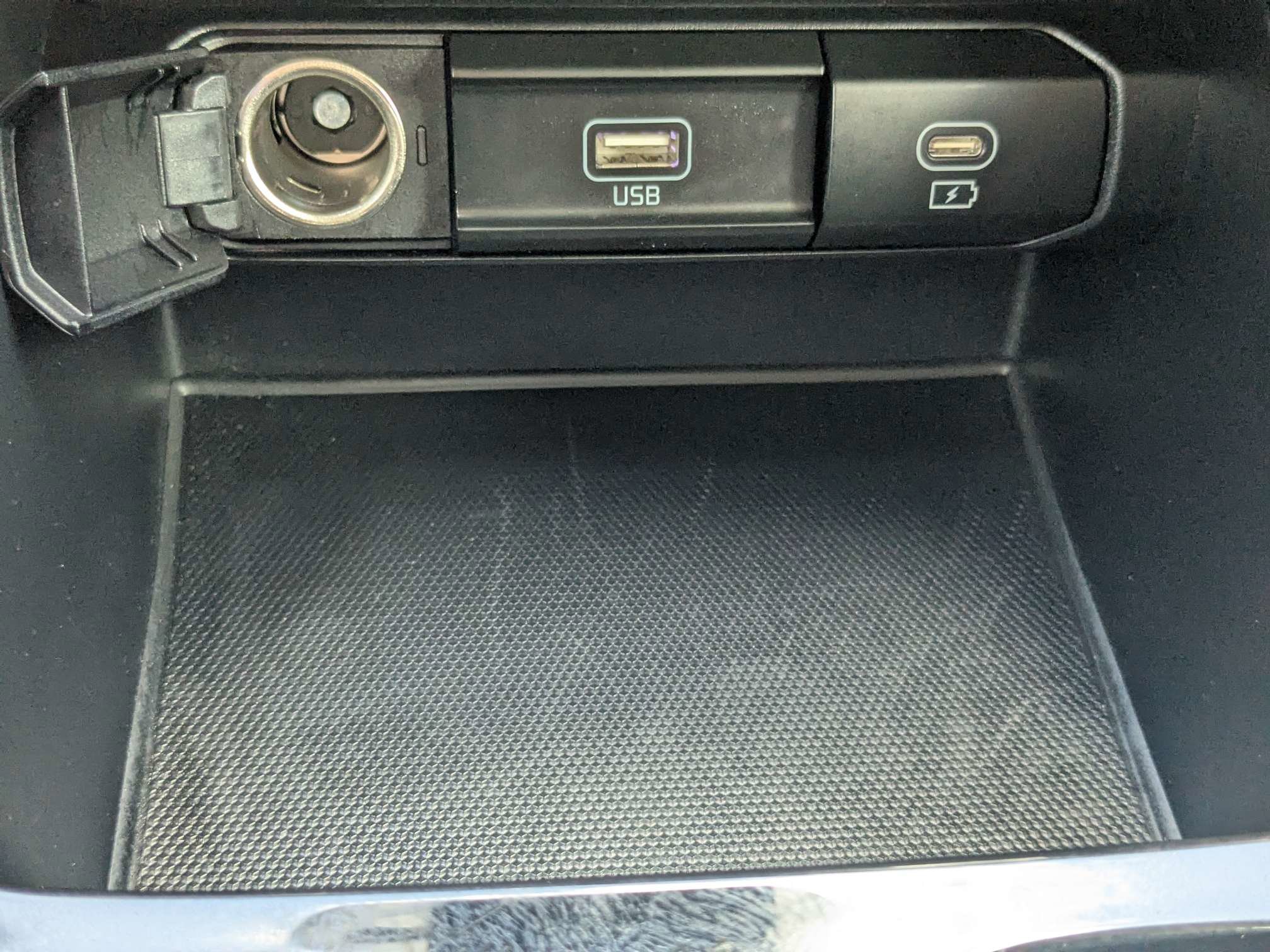 Used 2024 Kia Telluride LX FWD image 28