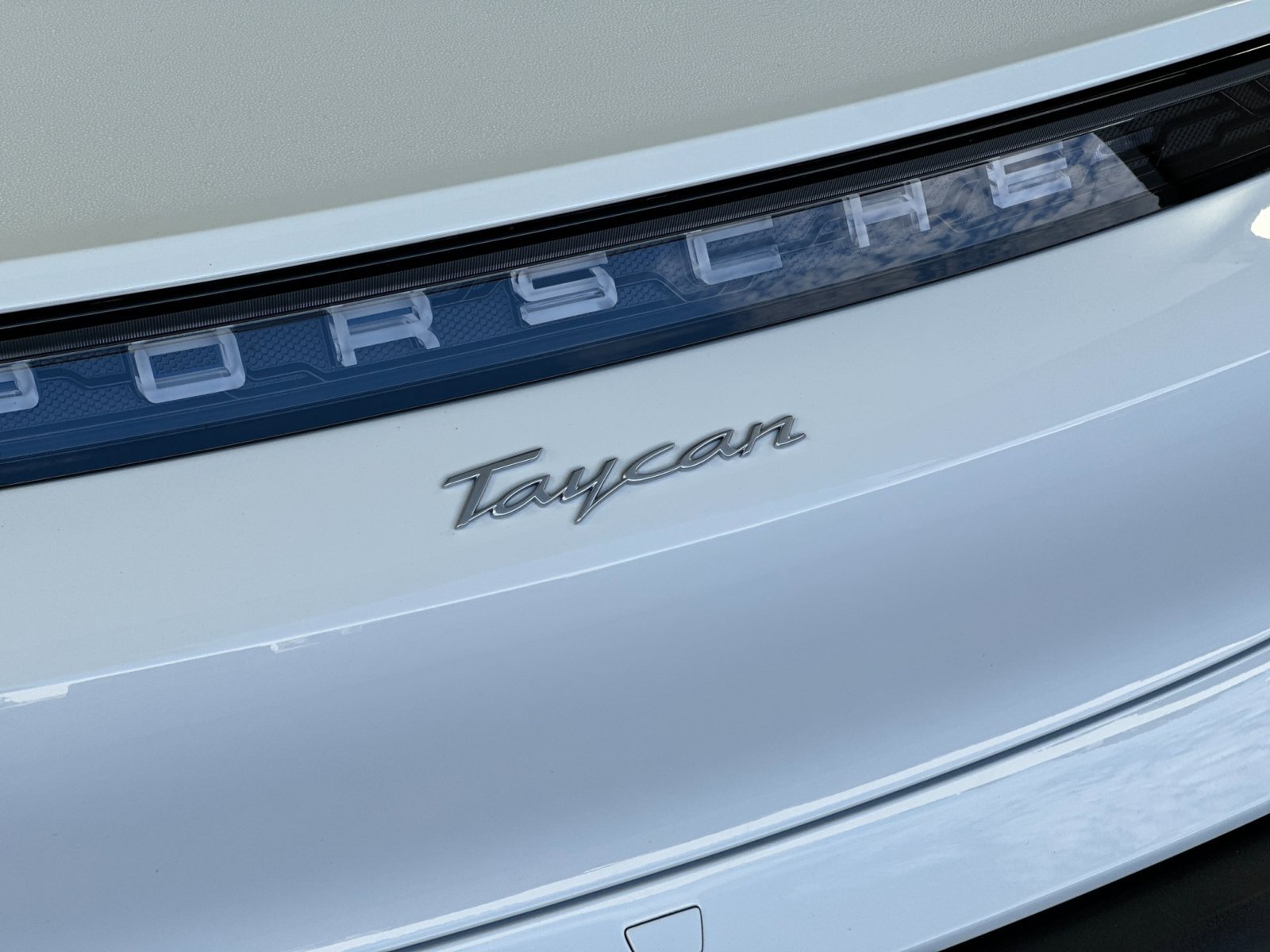 Certified 2023 Porsche Taycan RWD image 33