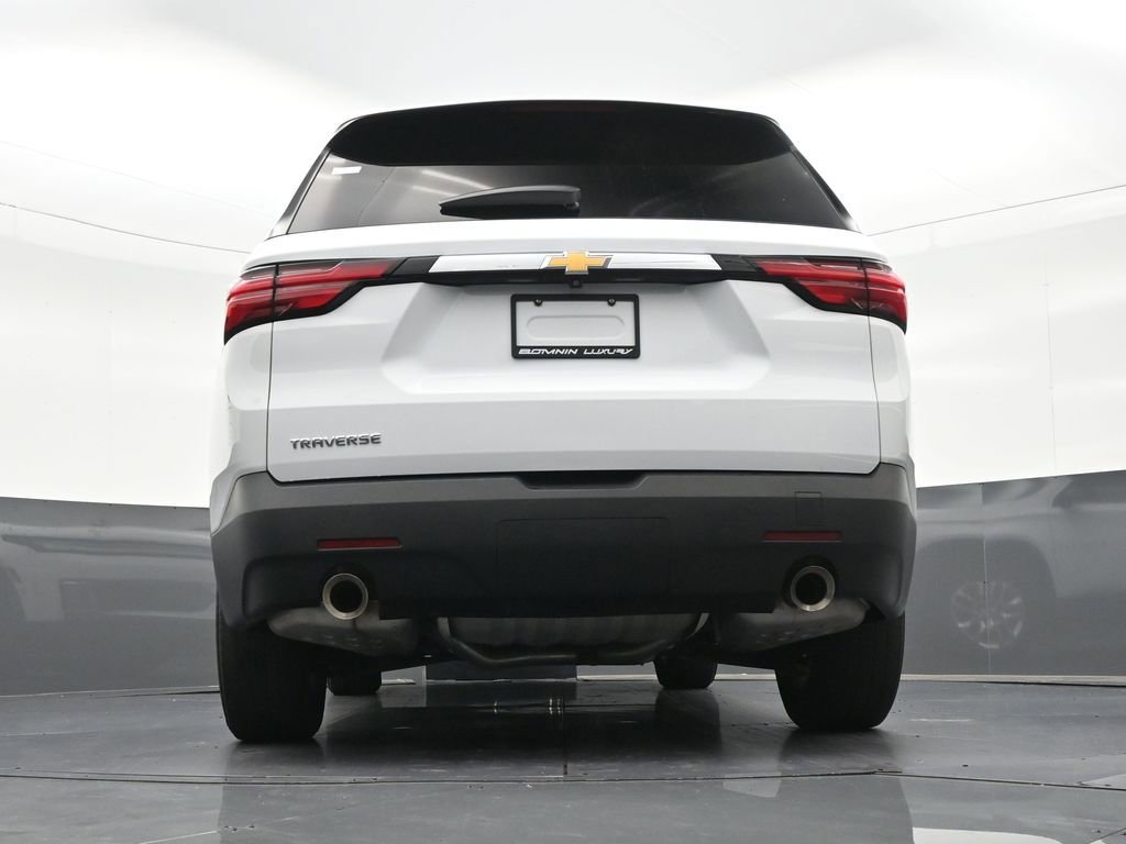 Used 2023 Chevrolet Traverse LS FWD image 27