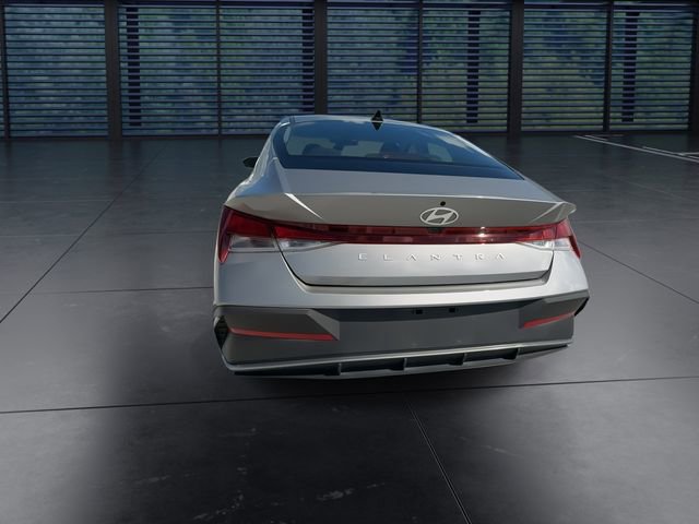 Used 2024 Hyundai Elantra SEL FWD image 7