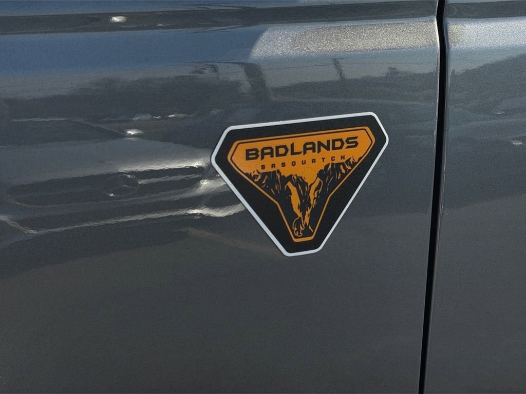 Used 2023 Ford Bronco Badlands image 10