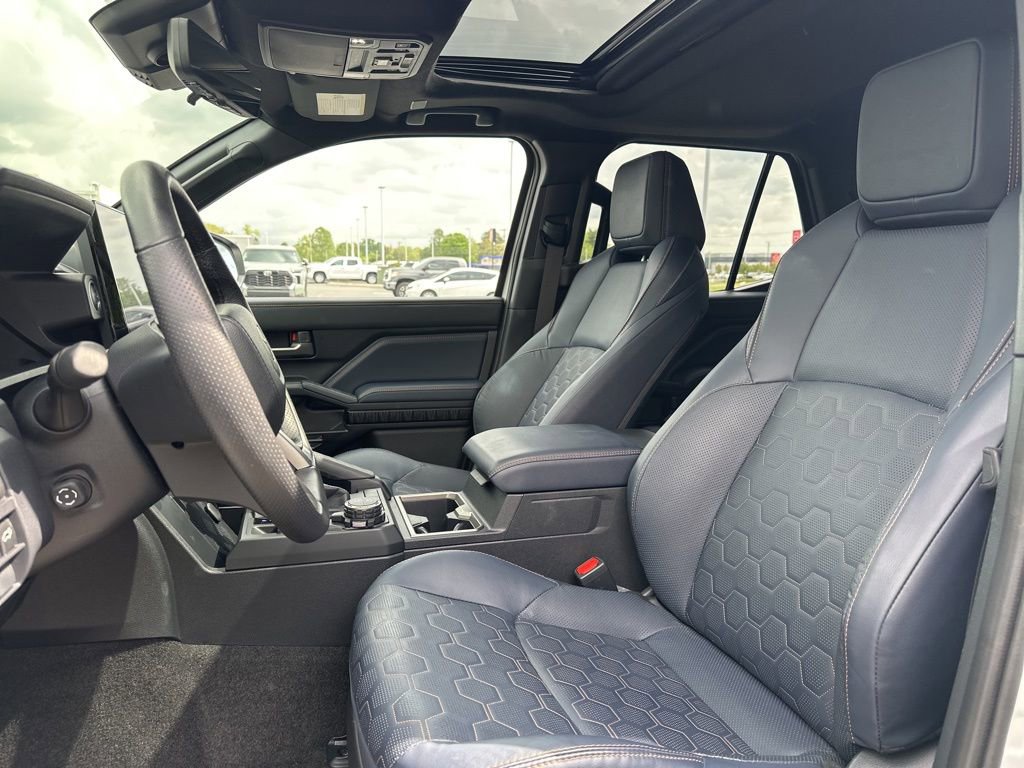 Certified 2025 Toyota 4Runner 4WD image 27