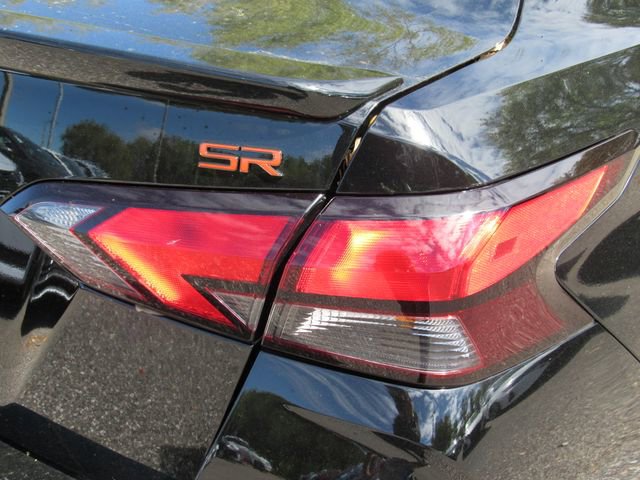 New 2025 Nissan Versa SR w/ Trunk Package FWD image 11
