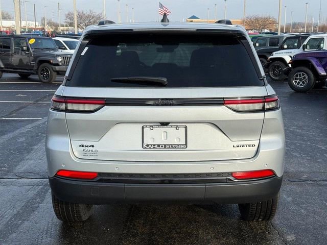 New 2025 Jeep Grand Cherokee Limited w/ Black Appearance Package image 4