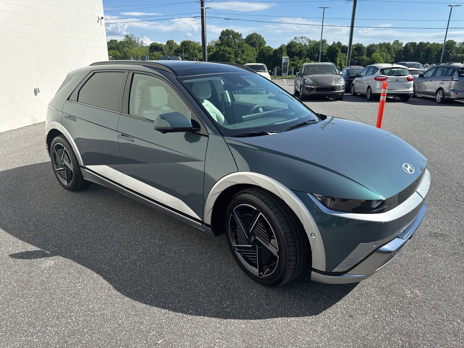 Used 2026 Hyundai Ioniq 5 Limited AWD/4WD image 3