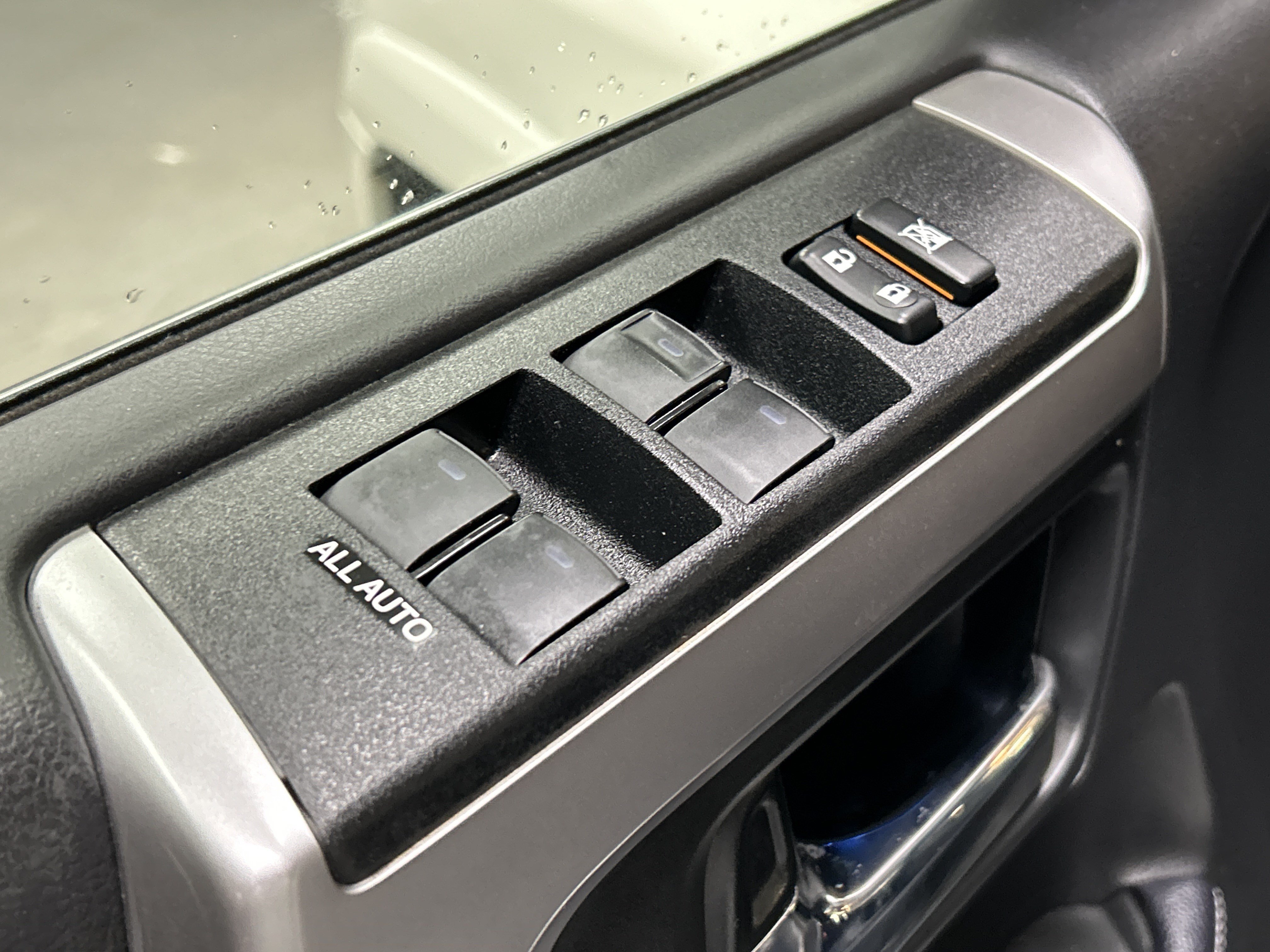 Used 2023 Toyota 4Runner Limited AWD/4WD image 15