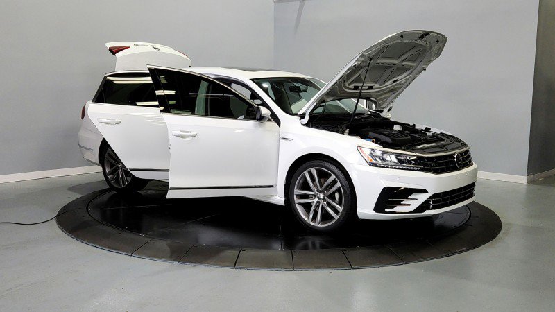 Used 2019 Volkswagen Passat 2.0T SE R-Line image 9