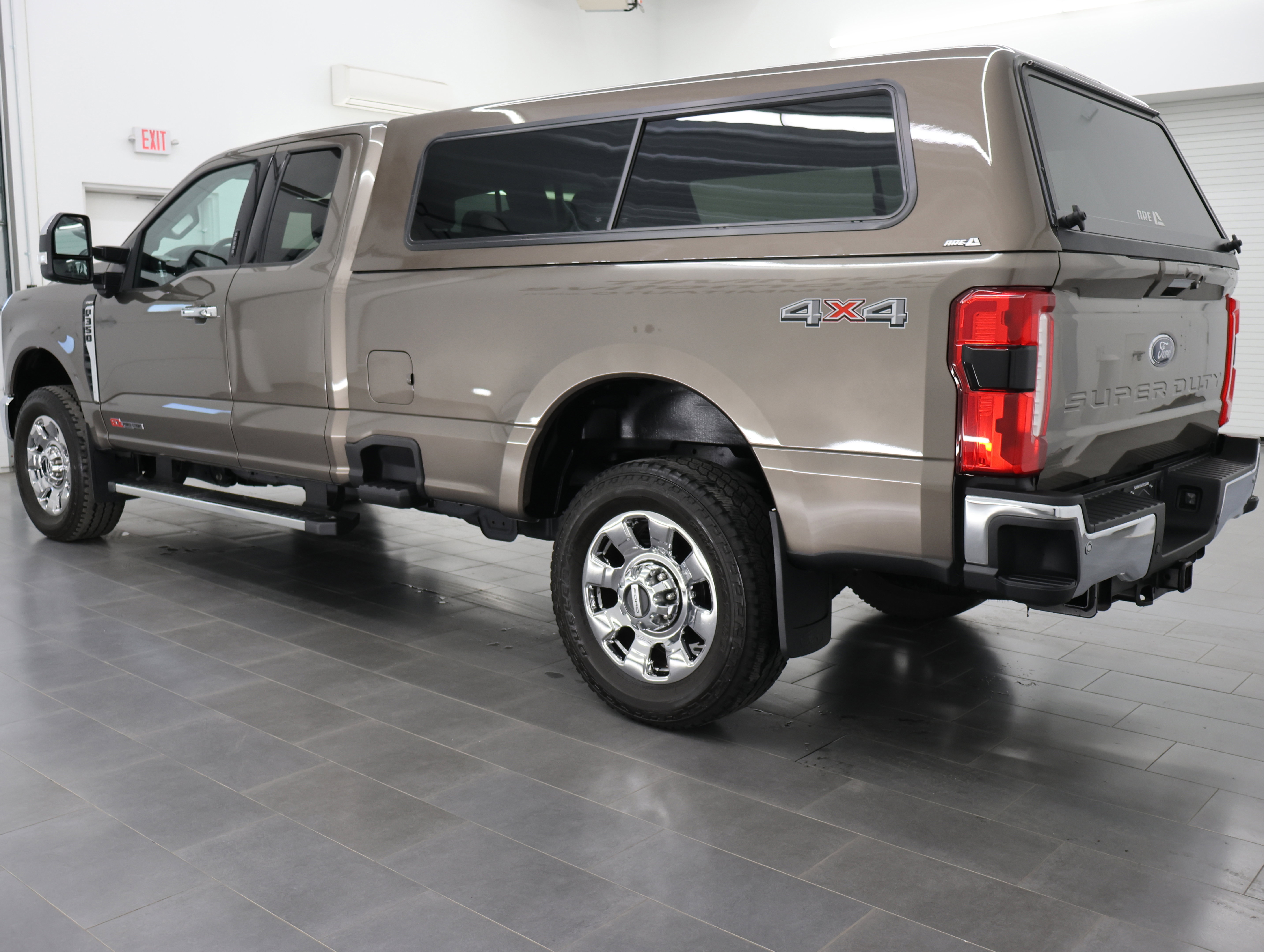 Used 2023 Ford F350 Lariat w/ Chrome Package AWD/4WD image 6