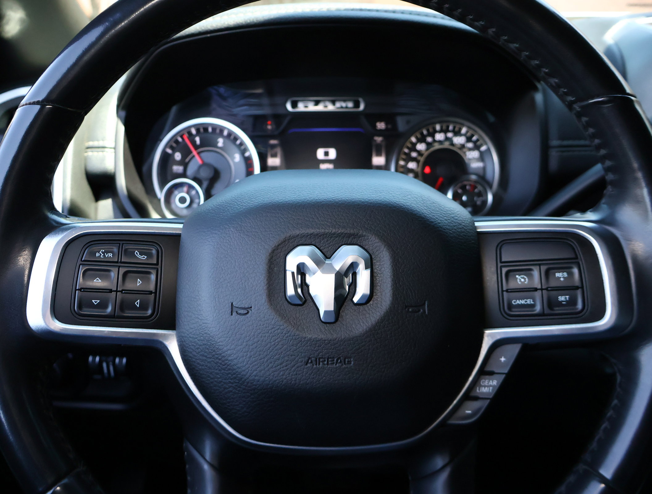 Used 2020 RAM 2500 Laramie w/ Night Edition AWD/4WD image 15