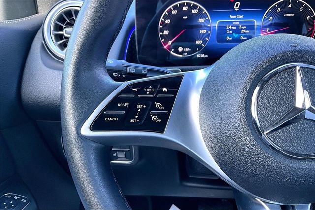 Used 2025 Mercedes-Benz GLB 250 4MATIC image 14