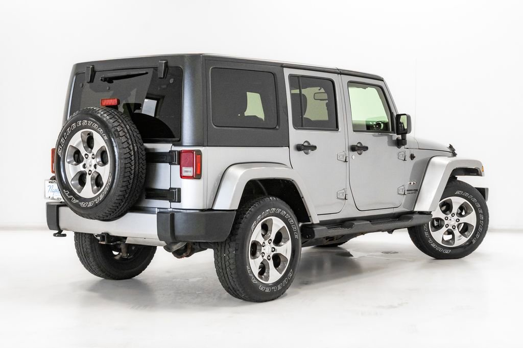 Used 2018 Jeep Wrangler Unlimited Sahara w/ Connectivity Group image 26