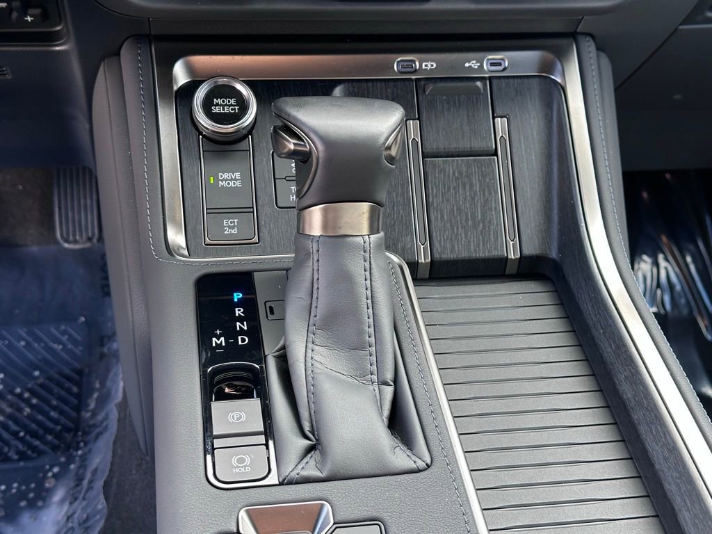 Used 2025 Lexus GX 550 image 17