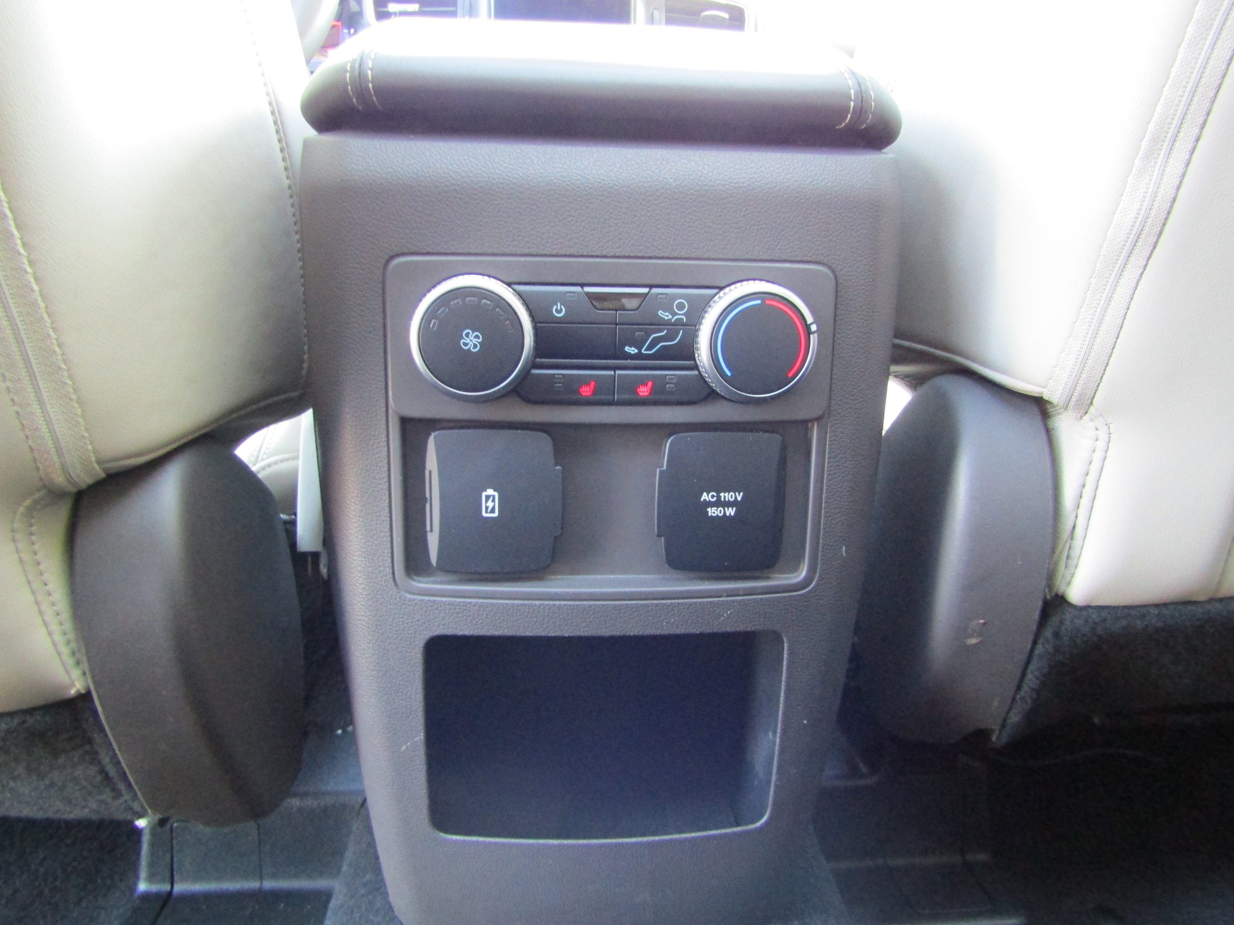 Used 2021 Ford Explorer Platinum w/ Equipment Group 601A AWD/4WD image 35